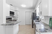 Building Photo - 3700 Whiting Dr SE