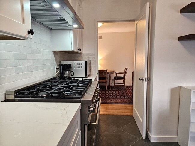 Building Photo - Charming 3 Bedroom Home in Southgate Neigh...
