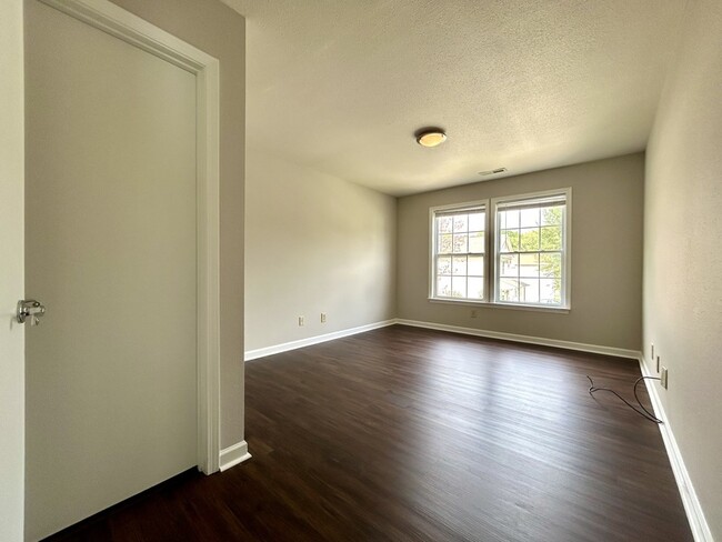 Building Photo - 6536 Matlea Ct