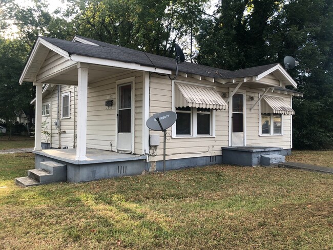 Primary Photo - 2 Bedroom 1 Bathroom- Wast Rome House