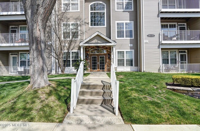 Building Photo - 112 Shinnecock Dr