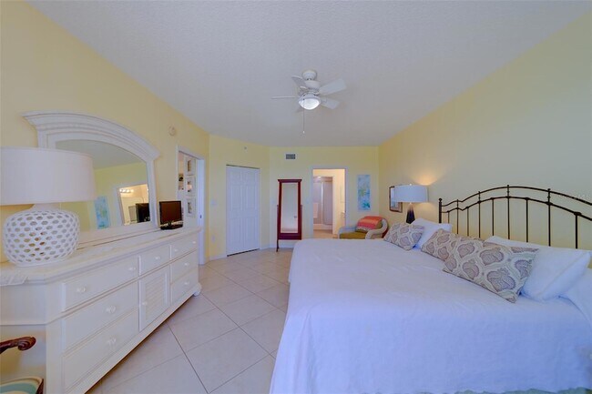 Building Photo - 16450 Gulf Blvd