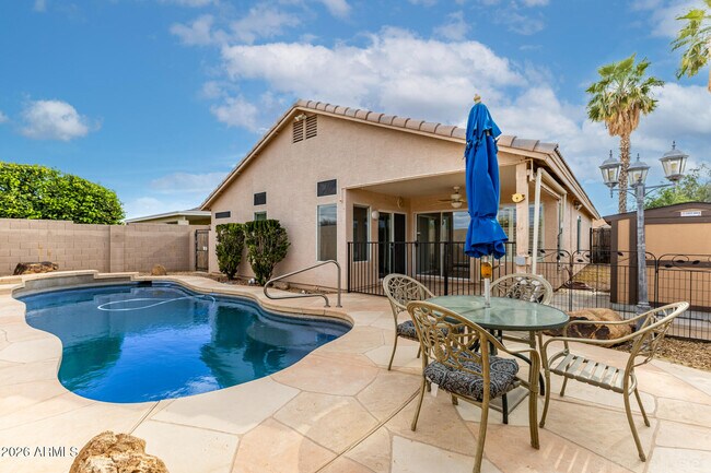 Building Photo - 16243 N Oachs Dr