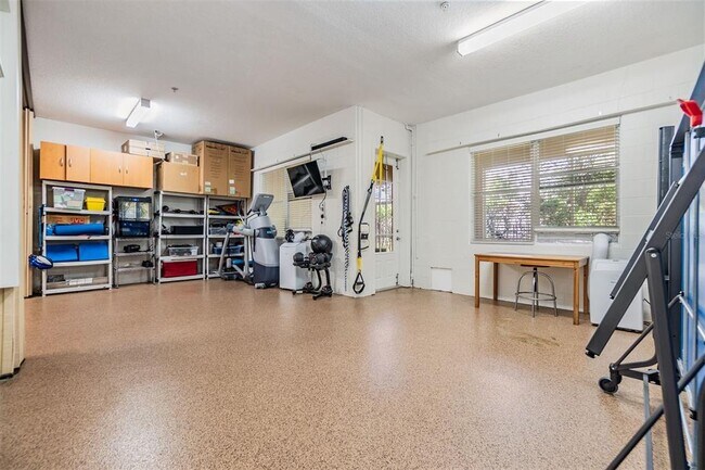 Building Photo - 254 Seagate Ct