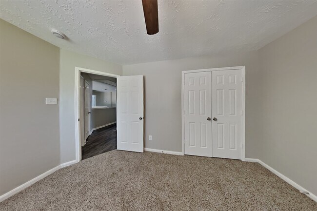 Building Photo - 16935 Valley Palms Dr