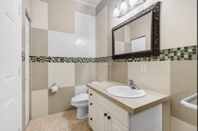 Building Photo - 3162 Via Poinciana