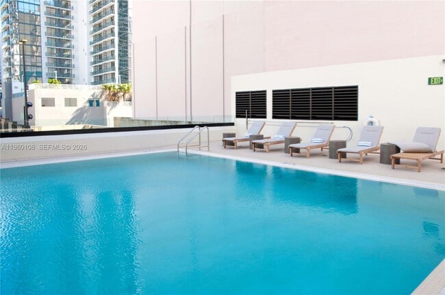 Building Photo - 225 N Miami Ave