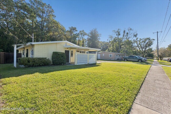Building Photo - 863 Westgate Dr