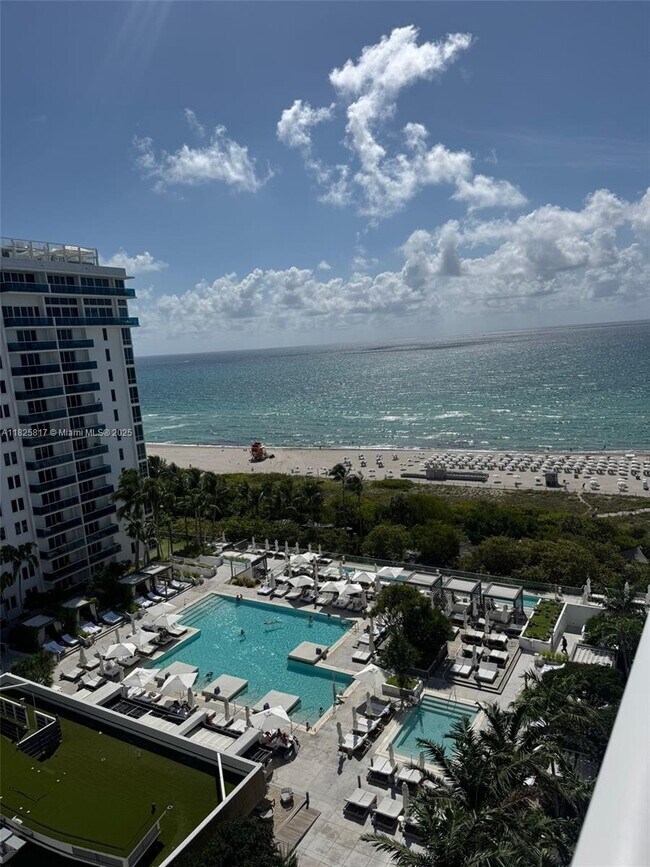 Primary Photo - 2301 Collins Ave