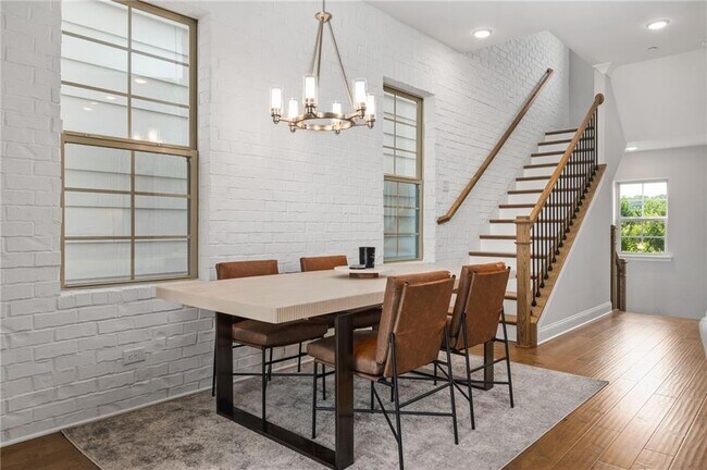 Building Photo - 1093 Kirkland Circle