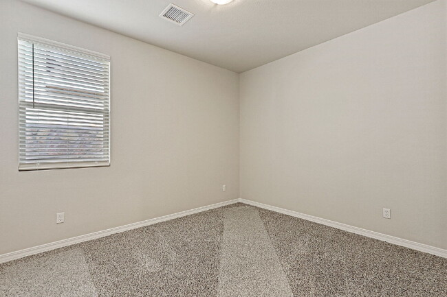Building Photo - 51025 Sand Verbena Ave