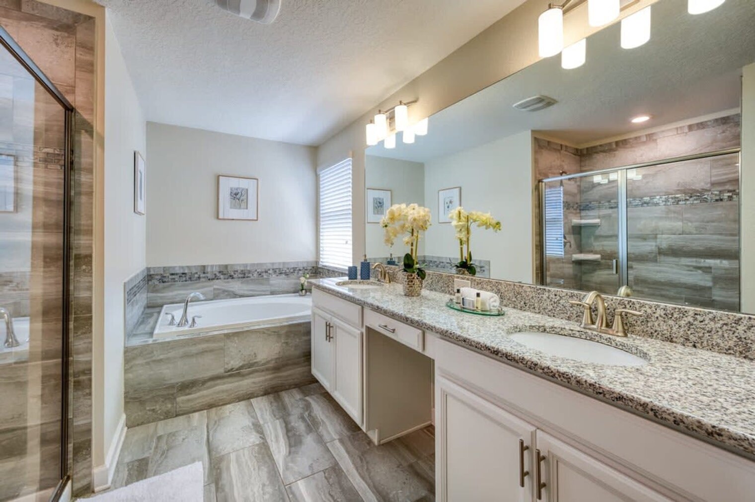 Building Photo - 4793 Kings Castle Cir