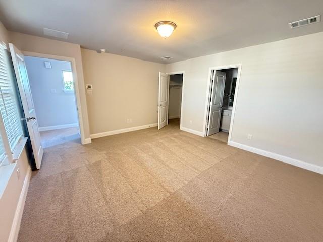 Building Photo - 305 Blackthorne Dr
