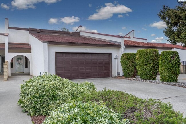 Primary Photo - Meadow Springs Condo