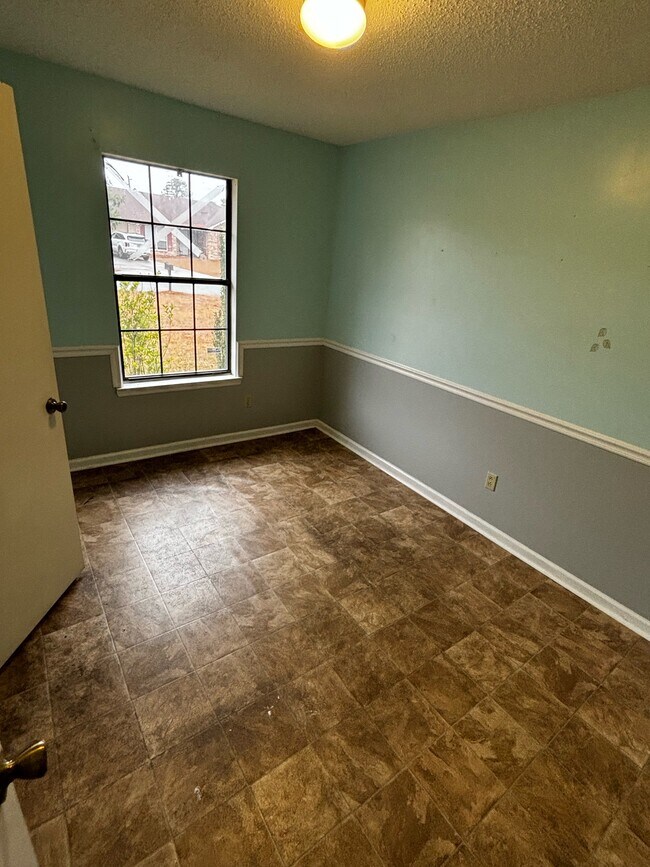 Building Photo - 728 Timber Ridge Trail