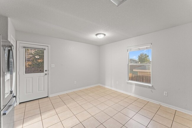 Building Photo - 10926 Acorn Canyon