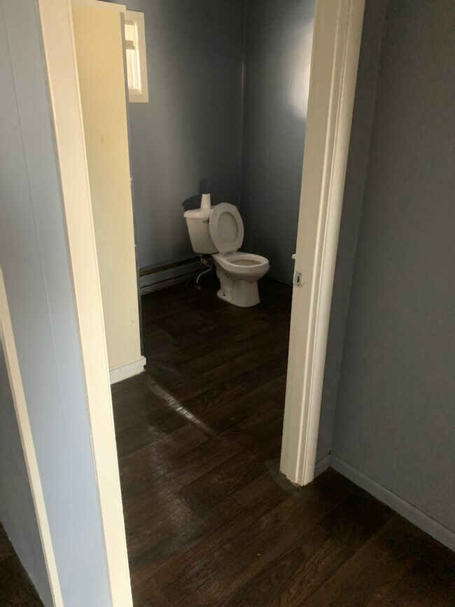 Bathroom - 712 Logan Ave