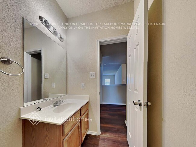 Building Photo - 2517 Buffalo Run