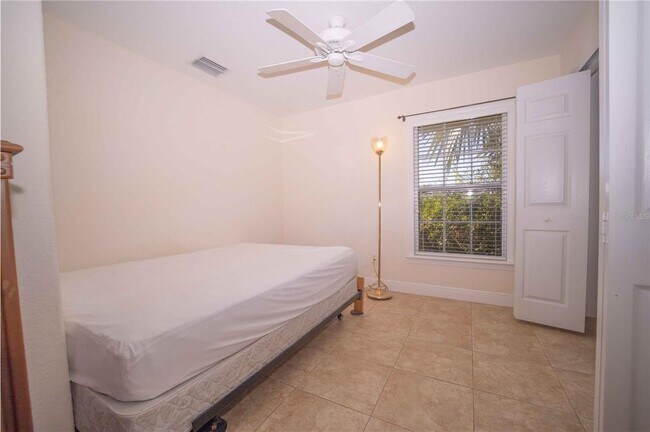 Building Photo - 1409 Broken Oak Dr