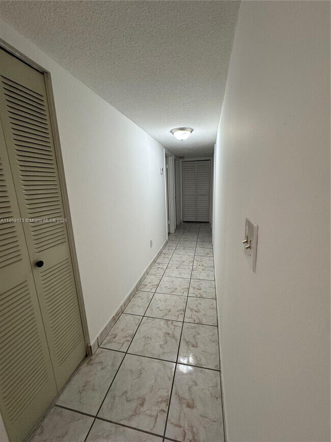 Building Photo - 6841 SW 147th Ave