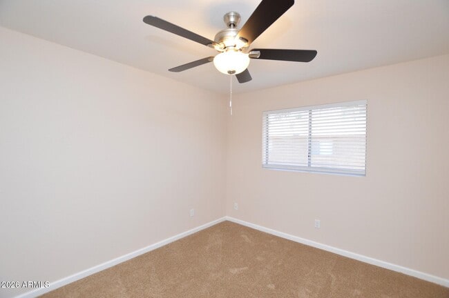 Building Photo - 1418 E Knoll Cir