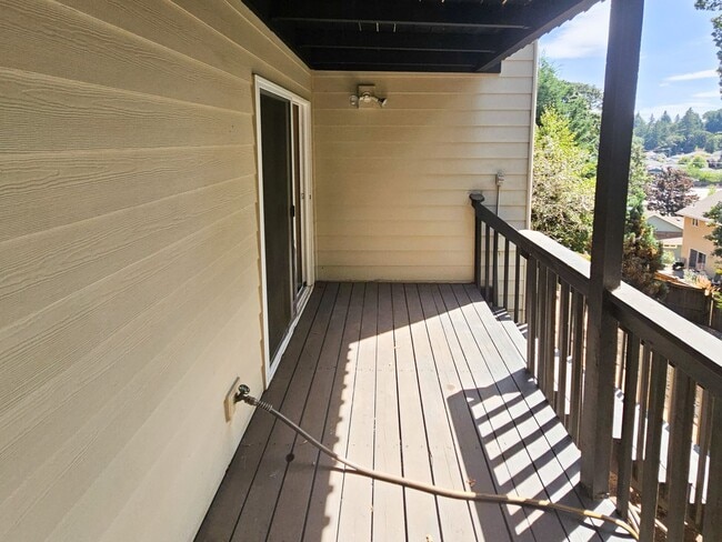 Building Photo - 703 Sitka Deer Ct NW