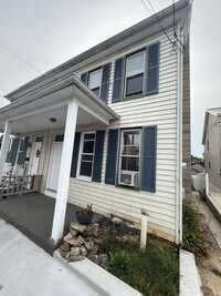 Building Photo - 2 bedroom with a bonus room! Newville PA!