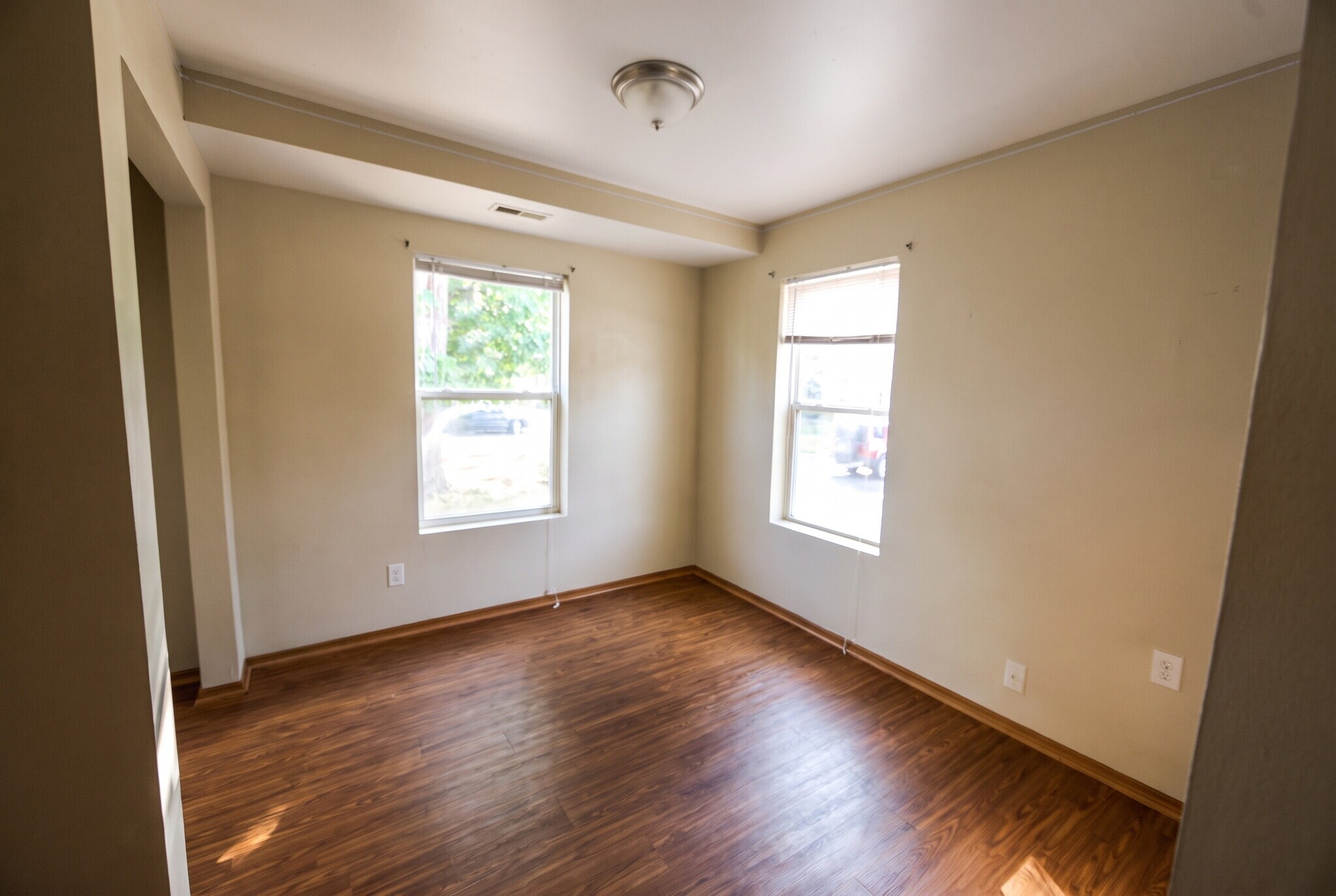 Building Photo - 520 W Mifflin St