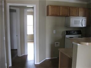Building Photo - 4 br, 2 bath House - 1245 Village Garden