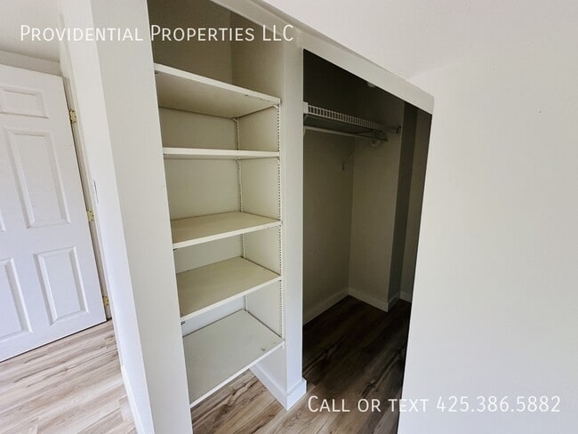 Building Photo - 20620 Larch Way