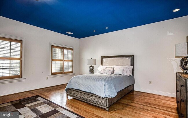 Building Photo - 7841 Montvale Way