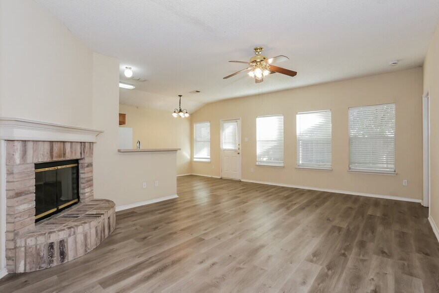 Building Photo - 6366 Twilight Cir