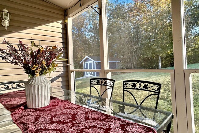 Building Photo - Beautiful 3 bedroom-plus bonus room-2 bath for rent!