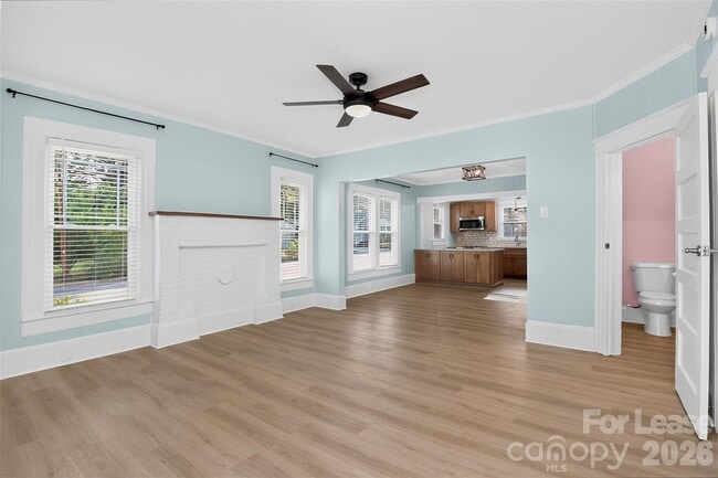 Building Photo - 204 E McNeely Ave