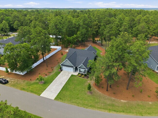 Building Photo - 511 Pondpine Ln
