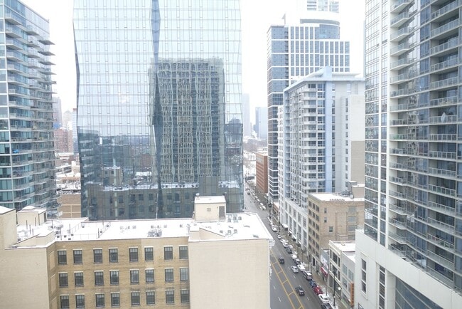 Building Photo - 1400 S Michigan Ave