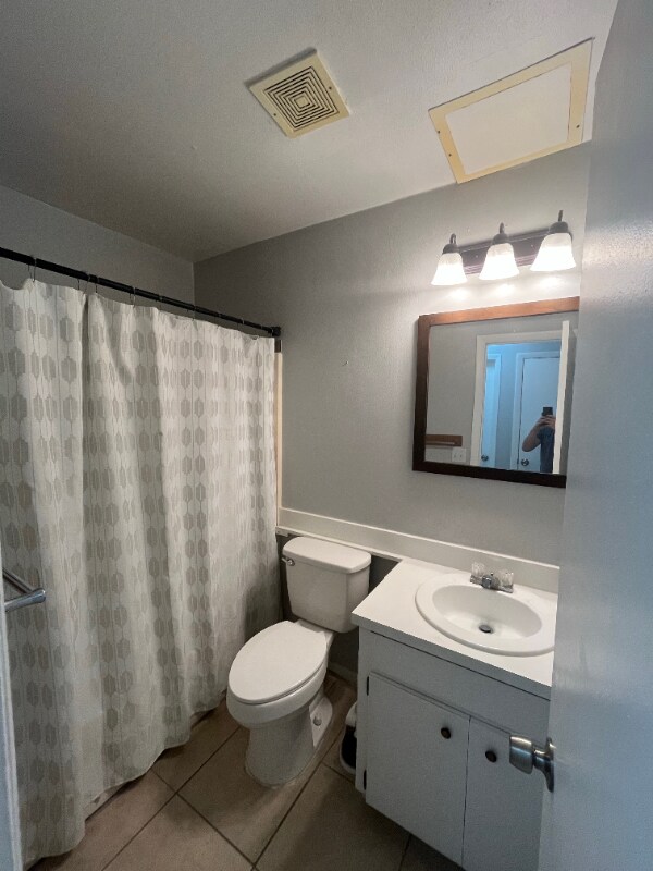 Building Photo - 1370-1376 6 Iron Dr