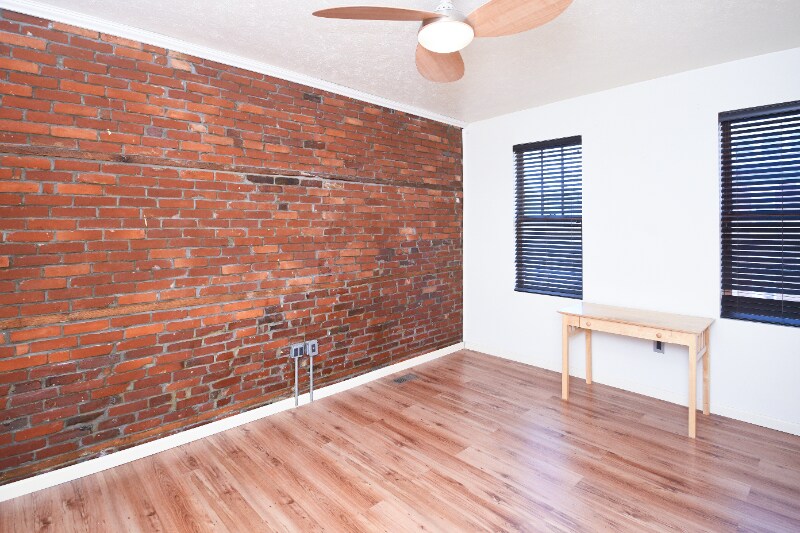 Building Photo - 92 S 24th St