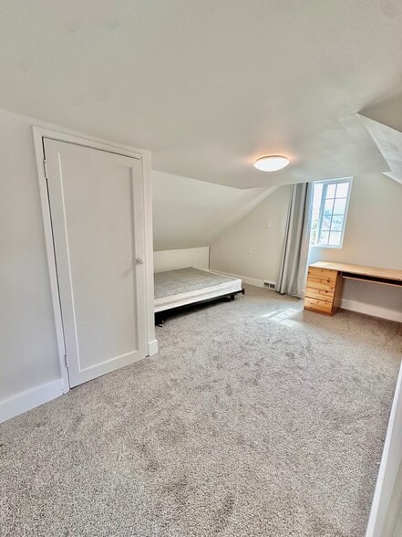 upstairs bedroom 2 - 614 Highland Dr
