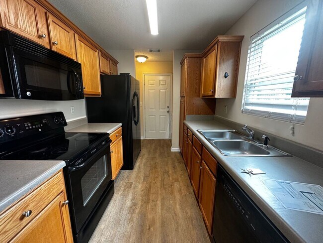 Building Photo - BRIDGEWATER HOME! PRE-LEASING FOR JUNE 20TH!