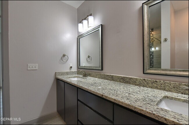 Building Photo - 312 Vin Almoradi Ct