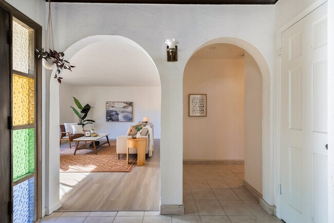 Building Photo - 1096 Corino Real Ct