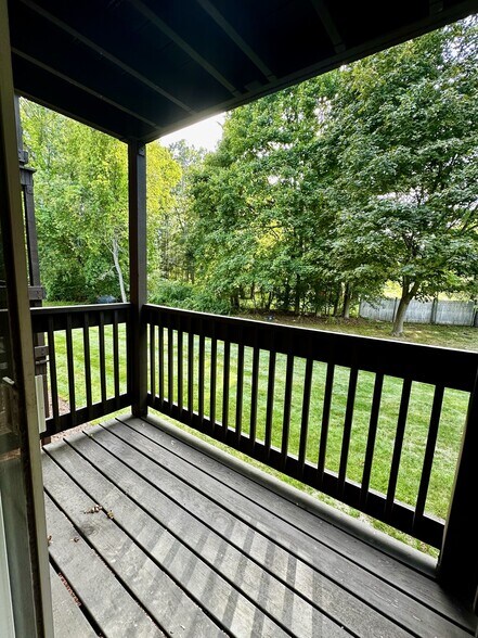 Building Photo - 39 Pleasant St