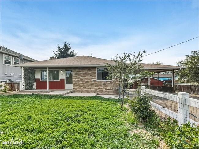 Building Photo - 904 S 48th Ave