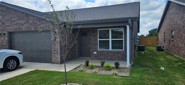 Primary Photo - 511 NW 68th Ave