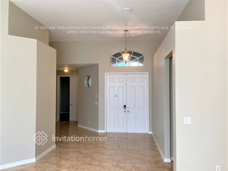 Building Photo - 8444 S Lake Forest Dr