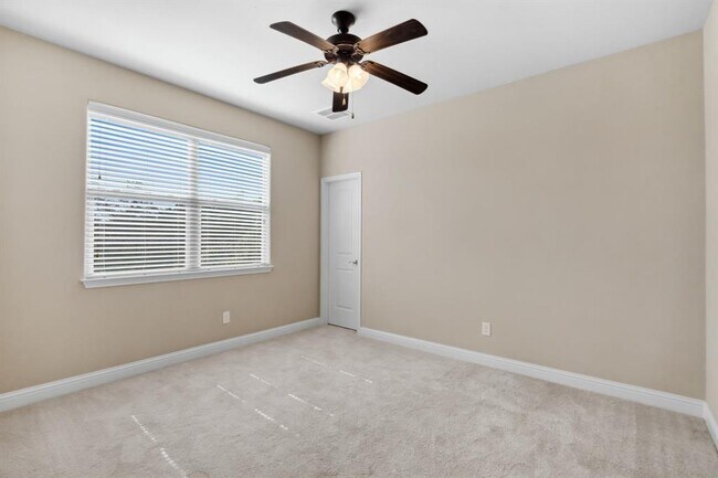 Building Photo - 11205 Zimmerman Ln