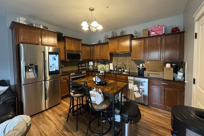 Building Photo - Large 3-Bedroom, 3.5-Bathroom Townhome