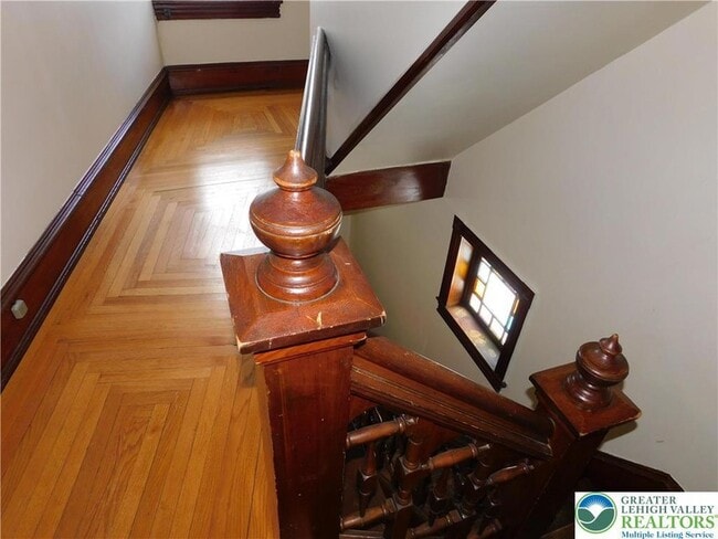 Building Photo - 300 S 9th St