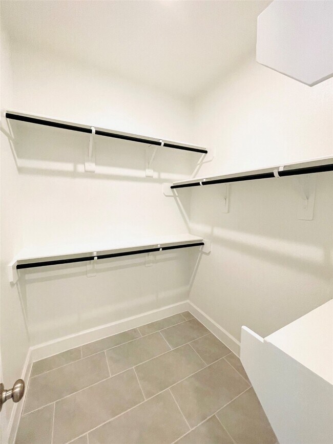 Building Photo - 596 Santa Rosa Hls Dr